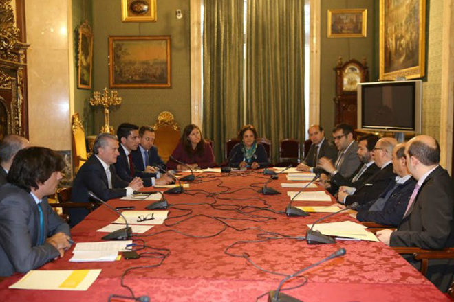 Irradia Energía y el Ayuntamiento de Sevilla proponen el uso de vehículos eléctricos para la carga y descarga de mercancías en el centro de la ciudad hispalense