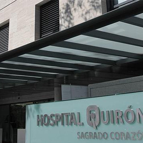 Puesta en funcionamiento de la nueva instalación de enfriadoras en el Hospital Quirón Sagrado Corazón