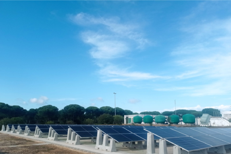 Este proyecto tiene por objeto la actualización de las instalaciones de acondicionamiento térmico del agua del mar que es utilizada en los diversos procesos de cultivo de especies marinas del Centro IFAPA “Agua del Pino”,